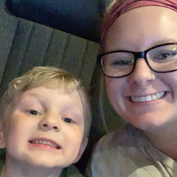 Meet your Posher, Amberley - Picture 1 of 1